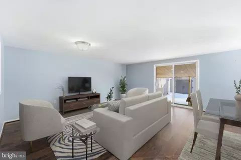 Living - 14629 Sandy Ridge Rd, Silver Spring, MD 20905 photo 2 of 11
