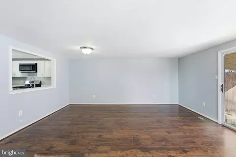 Living - 14629 Sandy Ridge Rd, Silver Spring, MD 20905 photo 3 of 11