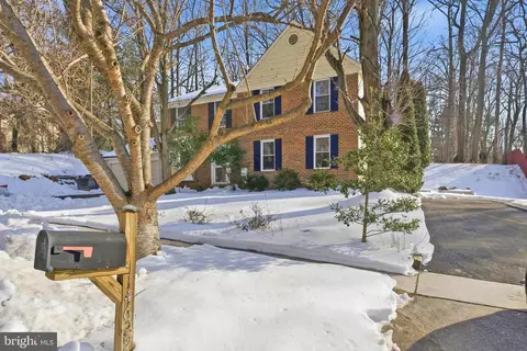 Exterior - 14629 Sandy Ridge Rd, Silver Spring, MD 20905 photo 2 of 9