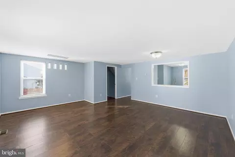 Living - 14629 Sandy Ridge Rd, Silver Spring, MD 20905 photo 5 of 11
