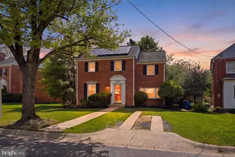 9604 Garwood St, Silver Spring, MD 20901