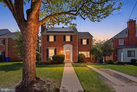 Exterior - 9604 Garwood St, Silver Spring, MD 20901 photo 2 of 12