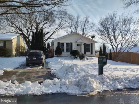 7503 Brenish Dr, Gaithersburg, MD 20879