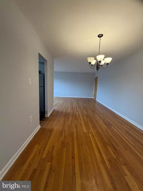 11514 Bucknell Dr #102, Silver Spring, MD 20902 photo 2