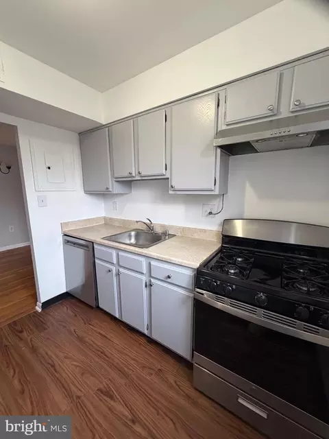 11514 Bucknell Dr #102, Silver Spring, MD 20902 photo 9