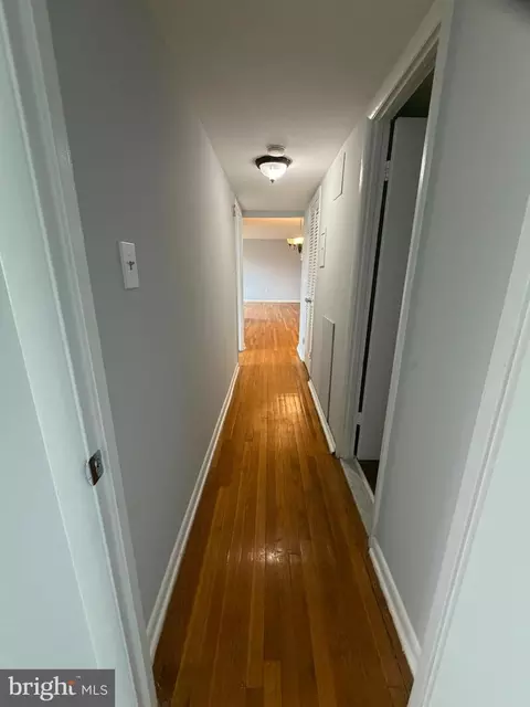 11514 Bucknell Dr #102, Silver Spring, MD 20902 photo 7