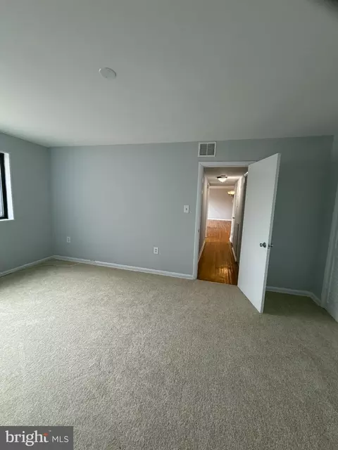 11514 Bucknell Dr #102, Silver Spring, MD 20902 photo 15