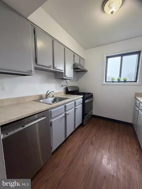 11514 Bucknell Dr #102, Silver Spring, MD 20902 photo 21