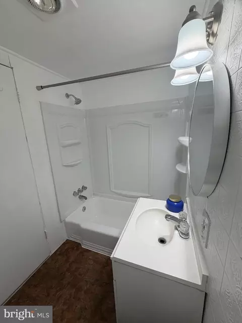 11514 Bucknell Dr #102, Silver Spring, MD 20902 photo 19