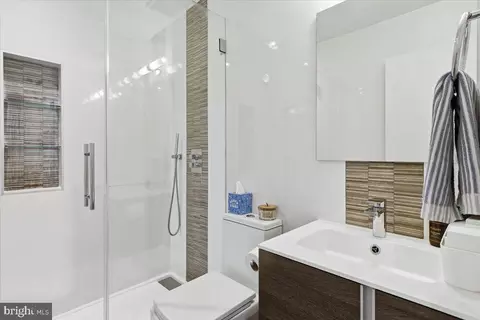 Bath - 3610 Spruell Dr, Silver Spring, MD 20902 photo 1 of 3