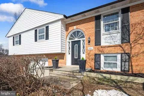 18901 Bloomfield Rd, Olney, MD 20832