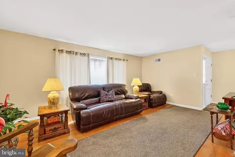 Living - 2204 Badian Dr, Silver Spring, MD 20904 photo 1 of 1