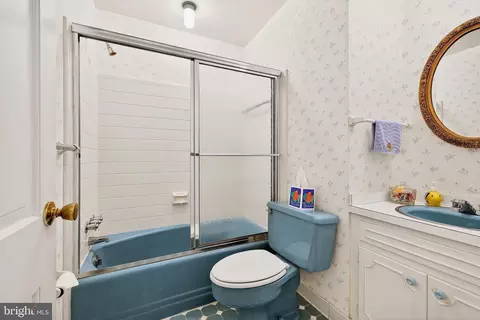 Bath - 2204 Badian Dr, Silver Spring, MD 20904 photo 1 of 3