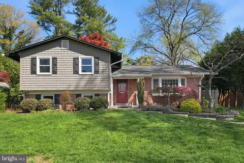 912 Burnt Crest Ln, Silver Spring, MD 20903