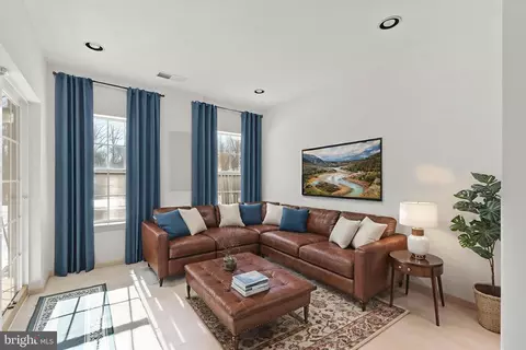 Living - 4916 Tothill Dr, Olney, MD 20832 photo 4 of 4