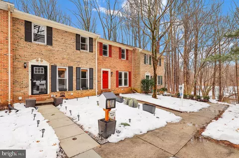 17121 Briardale Rd, Rockville, MD 20855