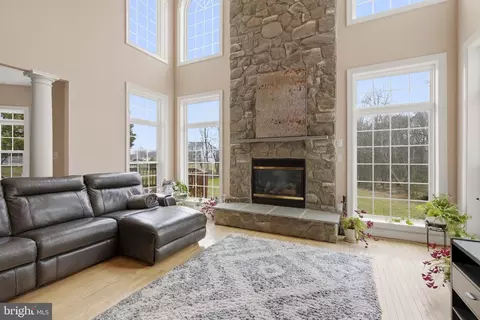 Living - 15611 Riding Stable Rd, Laurel, MD 20707 photo 5 of 8