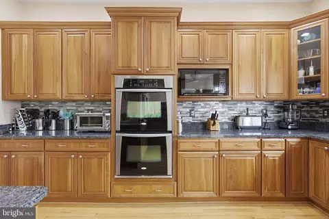 Kitchen - 15611 Riding Stable Rd, Laurel, MD 20707 photo 4 of 7