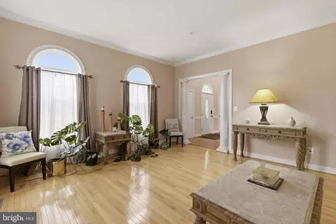 Living - 15611 Riding Stable Rd, Laurel, MD 20707 photo 3 of 8