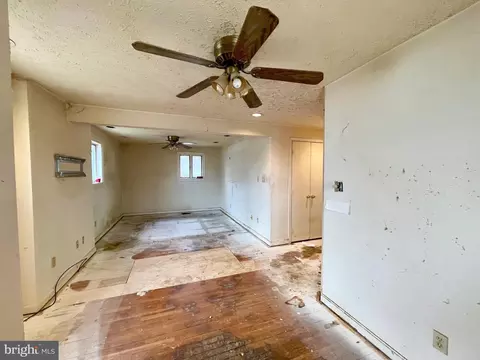 Living - 12420 Feldon St, Silver Spring, MD 20906 photo 3 of 4