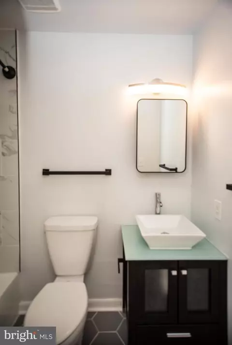 Bath - 13408 Shady Knoll Dr #308, Silver Spring, MD 20904 photo 1 of 1