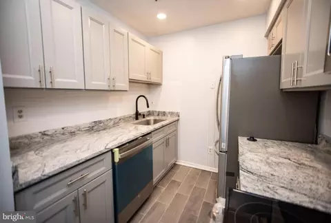 Kitchen - 13408 Shady Knoll Dr #308, Silver Spring, MD 20904 photo 2 of 3