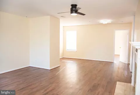 Living - 13408 Shady Knoll Dr #308, Silver Spring, MD 20904 photo 6 of 6