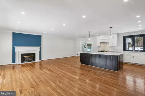 Living - 513 Beaumont Rd, Silver Spring, MD 20904 photo 2 of 5