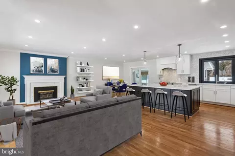 Living - 513 Beaumont Rd, Silver Spring, MD 20904 photo 1 of 5