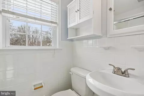 Bath - 513 Beaumont Rd, Silver Spring, MD 20904 photo 1 of 5