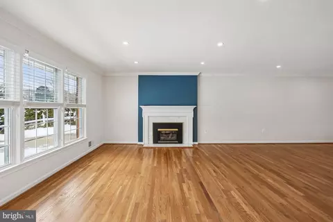 Living - 513 Beaumont Rd, Silver Spring, MD 20904 photo 4 of 5