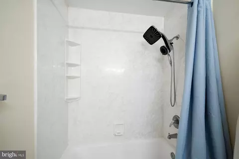 Bath - 13115 Musicmaster Dr #90, Silver Spring, MD 20904 photo 3 of 4