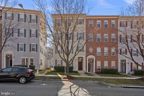 932 Orchard Ridge Dr #200, Gaithersburg, MD 20878