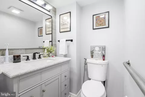 15100 Interlachen Dr #4-407, Silver Spring, MD 20906 photo 16