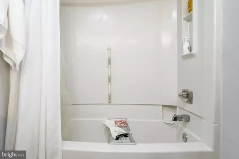 15100 Interlachen Dr #4-407, Silver Spring, MD 20906 photo 23