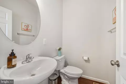 Entry Way - 15635 Trolley Ln, Silver Spring, MD 20906 photo 6 of 8