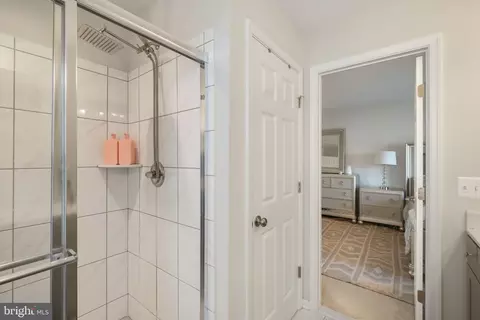 Entry Way - 15635 Trolley Ln, Silver Spring, MD 20906 photo 8 of 8