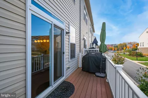 Exterior - 15635 Trolley Ln, Silver Spring, MD 20906 photo 5 of 8