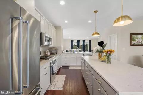 Kitchen - 15635 Trolley Ln, Silver Spring, MD 20906 photo 2 of 3