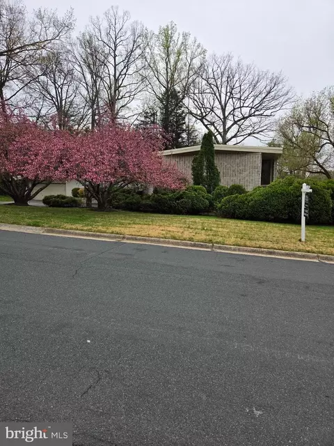 7146 River Rd, Bethesda, MD 20817