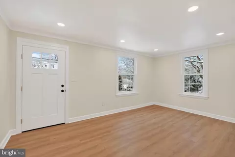 Living - 8 Melbourne Ave, Silver Spring, MD 20901 photo 1 of 2