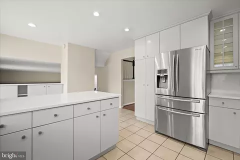Kitchen - 1514 Featherwood St, Silver Spring, MD 20904 photo 6 of 7