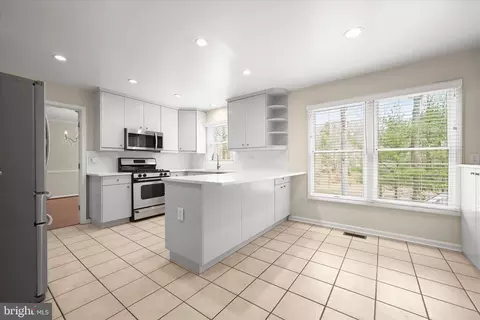 Kitchen - 1514 Featherwood St, Silver Spring, MD 20904 photo 1 of 7