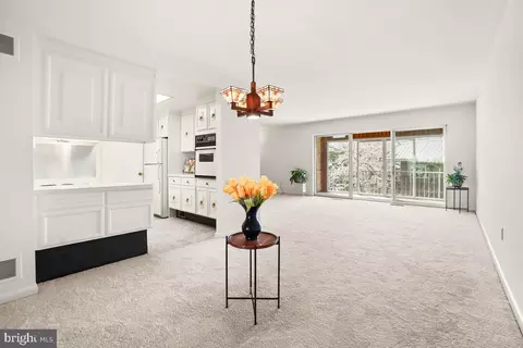 3350 Gleneagles Dr #70-2B, Silver Spring, MD 20906