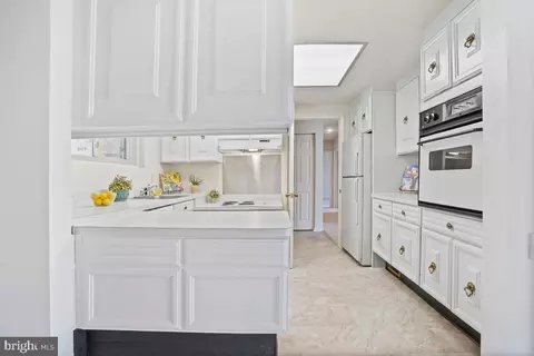 Kitchen - 3350 Gleneagles Dr #70-2B, Silver Spring, MD 20906 photo 3 of 3