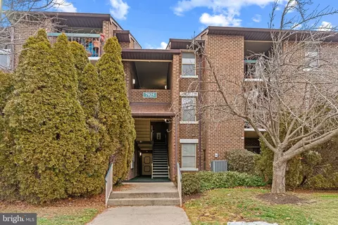7925 Coriander Dr #303, Gaithersburg, MD 20879