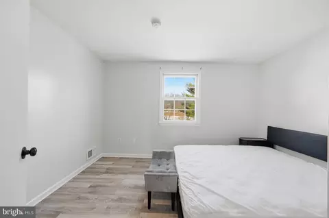 Bedroom - 1600 Rainbow Dr, Silver Spring, MD 20905 photo 4 of 5