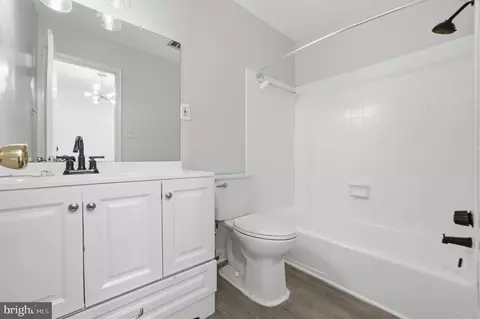 Bath - 1600 Rainbow Dr, Silver Spring, MD 20905 photo 1 of 1