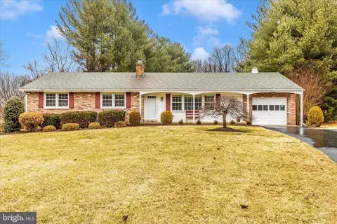9811 Watkins Rd, Gaithersburg, MD 20882