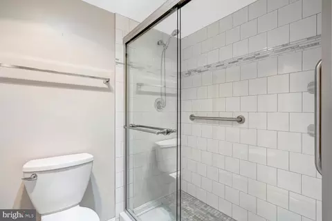 Bath - 15115 Interlachen Dr #3-425, Silver Spring, MD 20906 photo 2 of 3